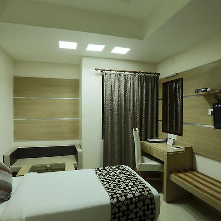 Hotel Sj International Guwahati Eksteriør bilde