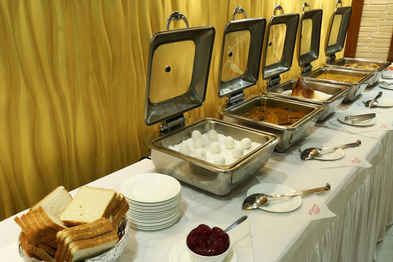 Hotel Sj International Guwahati Eksteriør bilde