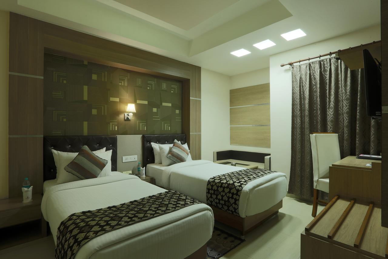 Hotel Sj International Guwahati Eksteriør bilde